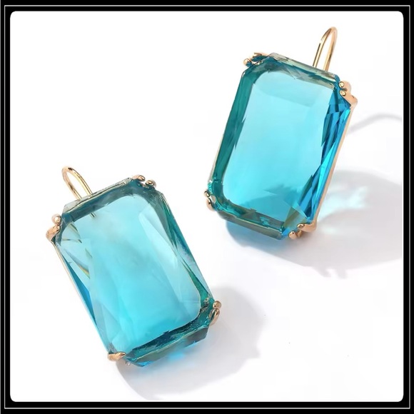 14K GOLD MEGA EMERALD CUT SIMULATED BLUE TOPAZ CUSHION EARRINGS - Picture 5 of 7